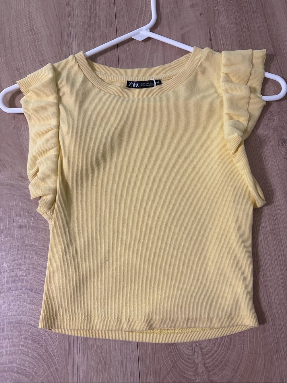 ZARA Pale Yellow Ruffled Sleeve Ribbed Top